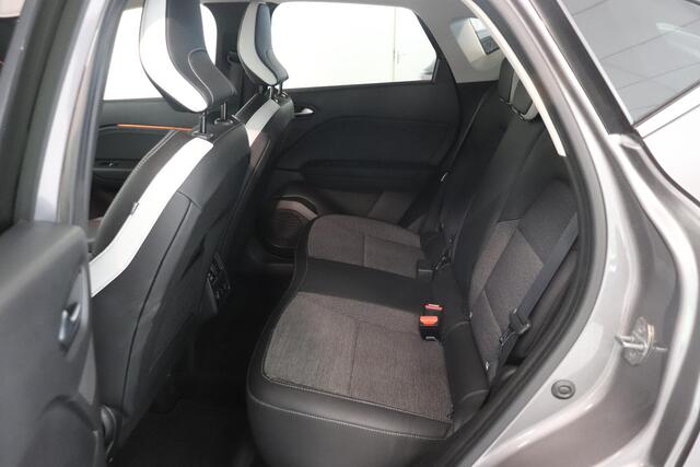 Renault CAPTUR 1.3 TCe 140 Intens | Camera | Navigatie | Climate control | AppleCArplay AndroidAuto | LED |