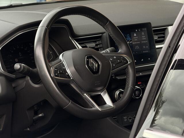 Renault CAPTUR 1.3 TCe 140 Intens Schuifdak / Camera / Trekhaak/ Navi / Carplay