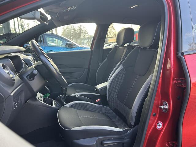 Renault CAPTUR 0.9 TCe Bose / 1e Eigenaar / Afneembare Trekhaak / Achteruitrijcamera / Apple Carplay & Android Auto / Climate Control / Parkeersensoren / Cruise Control / Navigatie /