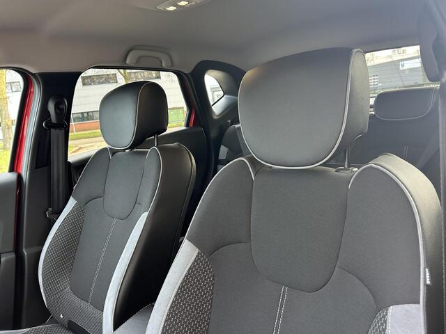 Renault CAPTUR 0.9 TCe Bose / 1e Eigenaar / Afneembare Trekhaak / Achteruitrijcamera / Apple Carplay & Android Auto / Climate Control / Parkeersensoren / Cruise Control / Navigatie /