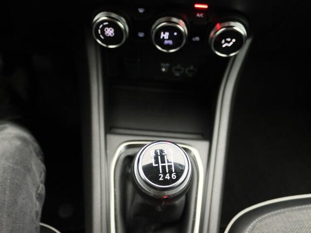 Renault CAPTUR TCe 90 Techno | Apple CarPlay & Android Auto | Climate Control | Parkeersensoren v+a met achteruitrijcamera | Lichtmetalen velgen | Two-tone metaalkleur | Cruisecontrol | Navi |