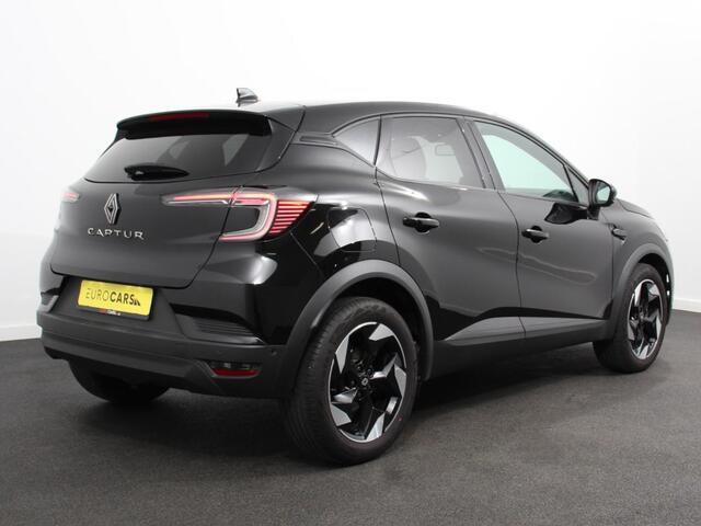 Renault CAPTUR 1.3 TCe Techno 160pk automaat | DEMO ! | Climate control Adaptieve cruise control Camera Parkeersensoren LED Verwarmde voorstoelen Stuurverwarming Navigatie Apple Carplay/ Android Auto Keyless