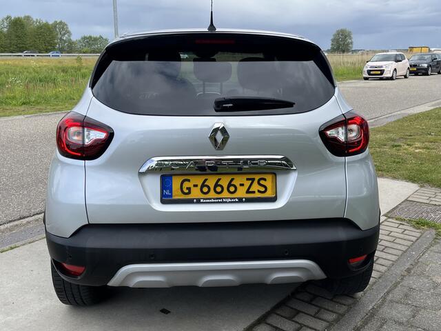 Renault CAPTUR 1.3 TCe Intens 150PK / Automaat / boekjes 2e Pinksterdag open 09.30 - 17.00 uur