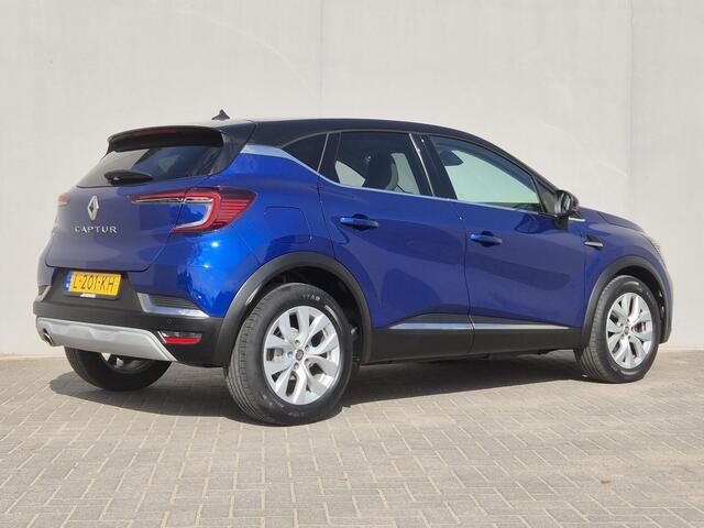 Renault CAPTUR 1.3 TCe 140 Intens / Achteruitrijcamera / Apple Carplay Android Auto / Trekgewicht 1500 kg / Cruise control / Keyless Entry/Start / Draadloze telefoon lader / Navigatie / Parkeersensoren voor en achter / Climate control /