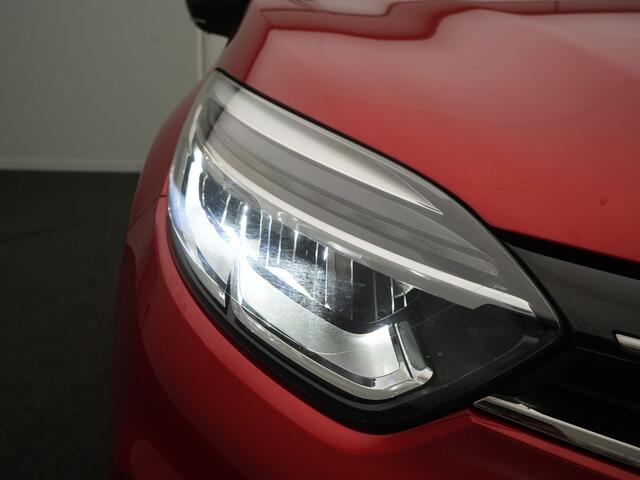 Renault CAPTUR TCe 120 EDC Intens - RIJKLAARPRIJS - Automaat - Zwarte velgen - All Seasonbanden - Achteruitrijcamera - Cruise Control - Trekhaak