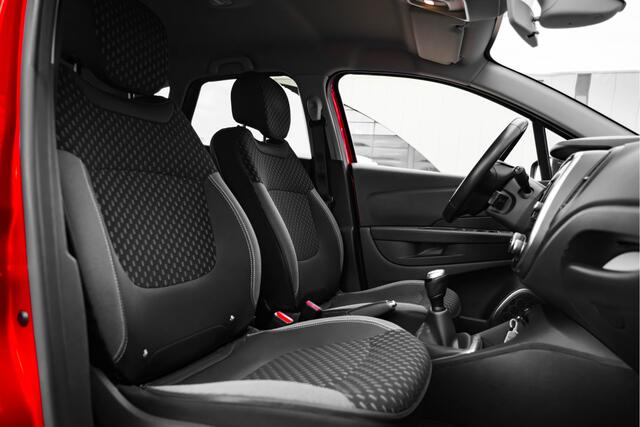 Renault CAPTUR 0.9 TCe Intens | climate control | achteruitrijcamera | cruise control | trekhaak