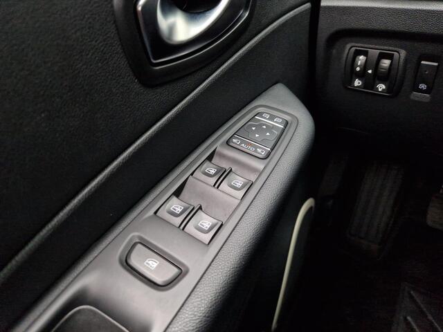 Renault CAPTUR 0.9 TCe Intens rijklaar incl. grote beurt en nwe APK | Carplay, Navi, Stoelverw, Parkeersensoren