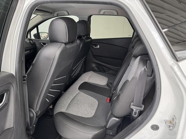 Renault CAPTUR 1.3 TCe Intens | Navigatie | Achteruitrijcamera | Cruise Control | Winterset |