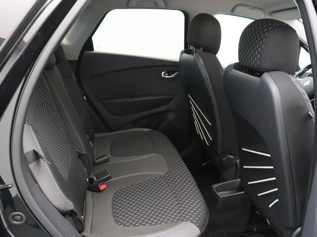 Renault CAPTUR 150pk TCe Intens | Uniek lage km stand | Trekhaak | Achteruitrijcamera | Climate control |