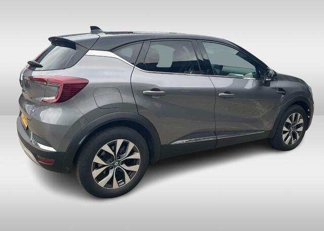 Renault CAPTUR 1.6 E-Tech Plug-in Hybrid 160 Intens / Camera / CarPlay / Keyless / 17'' / DAB / Cruise Control / Half Leder