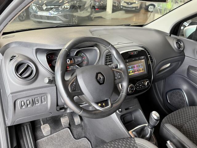 Renault CAPTUR 0.9 TCe Intens | Navi | 17 " | PDC | Stoelverwarming | Led | Bluetooth | Clima | Keurig netjes onderhouden.