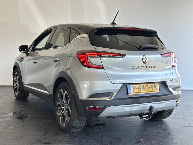 Renault CAPTUR 1.6 E-Tech Plug-in Hybrid 160 Business TREKHAAK | PARKEERSENSOREN ACHTER | CLIMATE CONTROL | NAVIGATIE |