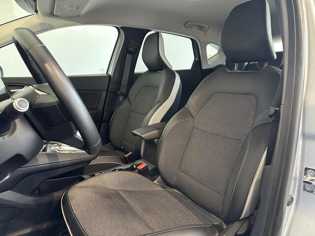 Renault CAPTUR 1.6 E-Tech Plug-in Hybrid 160 Business TREKHAAK | PARKEERSENSOREN ACHTER | CLIMATE CONTROL | NAVIGATIE |