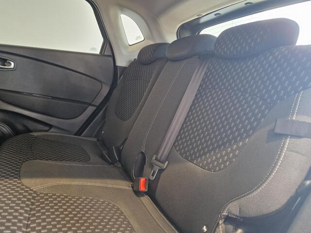 Renault CAPTUR 0.9 TCe Intens | ALL SEASON | DEALER ONDERHOUDEN | PARKEERSENSOREN VOOR&ACHTER | NAVIGATIE |