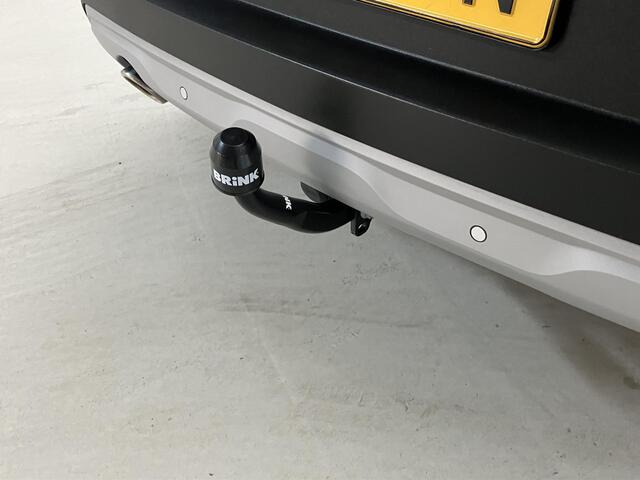 Renault CAPTUR 1.3 TCe 140 Intens / Nederlandse Auto / Dealer Onderhouden / Navigatie / Trekhaak 1500 KG / Camera / Half Lederen Bekleding / Climate Control / Cruise Control /