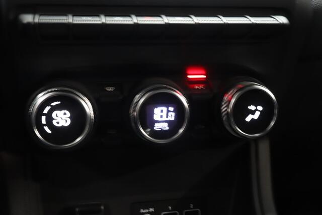 Renault CAPTUR 1.6 E-Tech Plug-in Hybrid 160 Business | Camera | Trekhaak | Climate control | SoH 93,3% | Cruise control | LED |