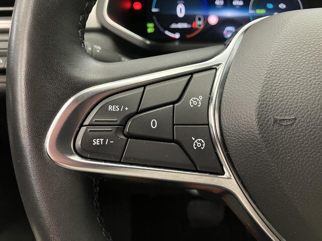 Renault CAPTUR 1.6 E-Tech Plug-in Hybrid 160 Intens / Eerste Eigenaar / Navigatie / Digitaal Dashboard / Camera / Half Lederen Bekleding / Climate Control / Cruise Control / LED Verlichting /