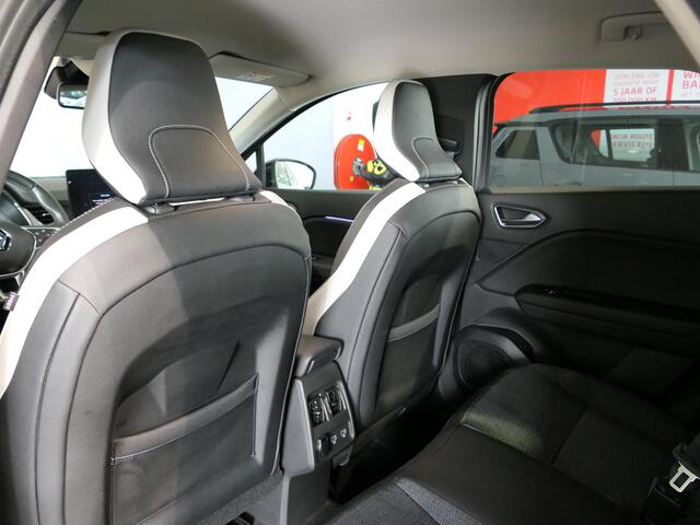Renault CAPTUR 1.3 TCe 155 Intens *1.500kg Trekgewicht!* - Trekhaak - Rondomzicht camera - Dodehoek