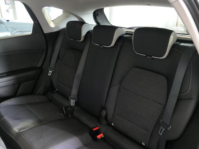 Renault CAPTUR 1.3 TCe 155 Intens *1.500kg Trekgewicht!* - Trekhaak - Rondomzicht camera - Dodehoek