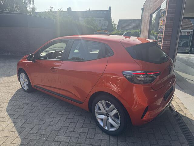 Renault CLIO 1.6 E-Tech Full Hybrid 145 evolution