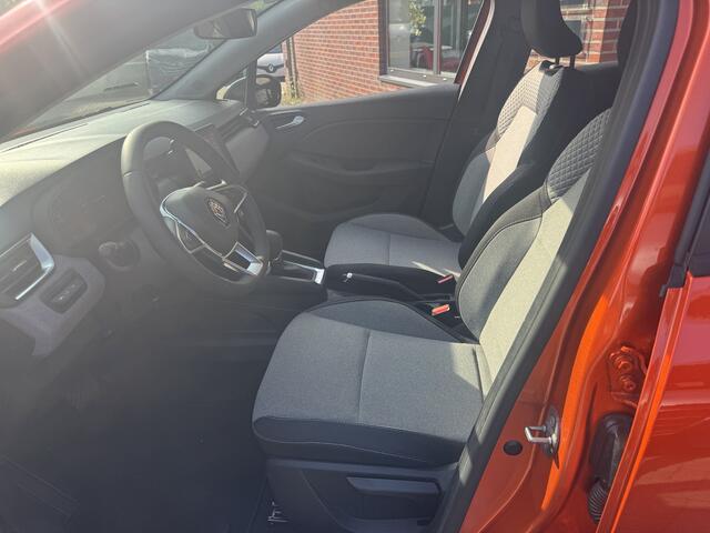 Renault CLIO 1.6 E-Tech Full Hybrid 145 evolution