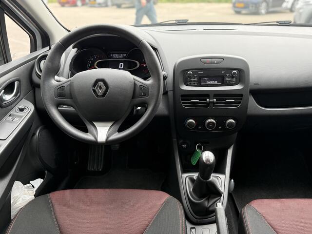 Renault CLIO 0.9 TCe 90 Authentique Black Line | NAP | Airco | Trekhaak | Cruise Control | Lichtmetaal |