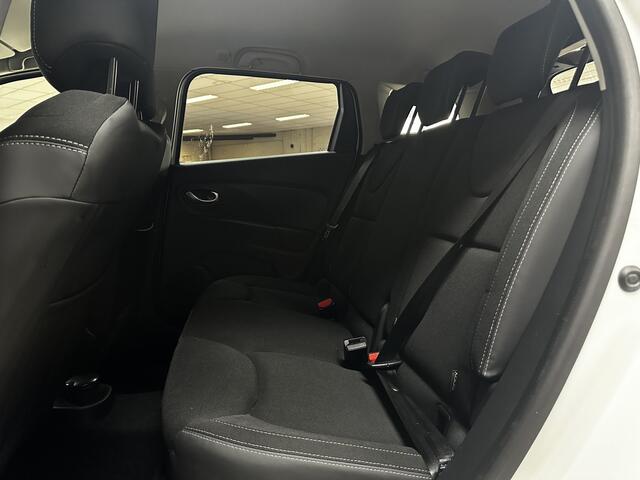 Renault CLIO Estate 0.9 TCe Limited/ LED Dagrijverl./ 16''LMV/ Keyless Entry+GO/ DAB+/ Apple+Android/ Clima/ Navi/ Cruise/ Bluetooth/ Multi.Stuur/ Elek.Pakket/ Isofix/ PDC Achter.
