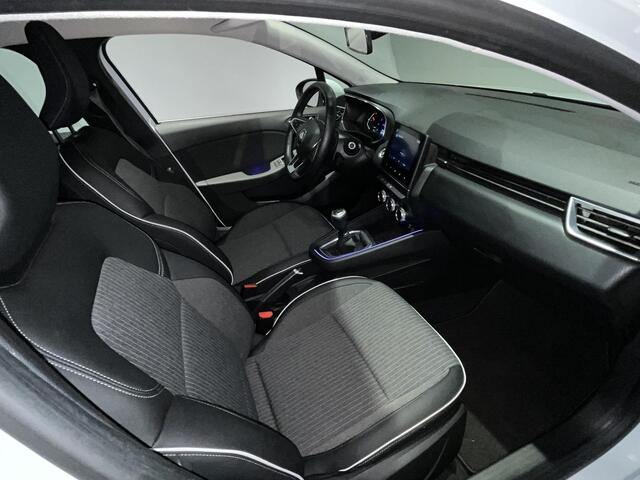 Renault CLIO 1.0 TCe Intens | Navigatie | Parkeersensoren | Apple CarPlay / Android Auto | Climate Control