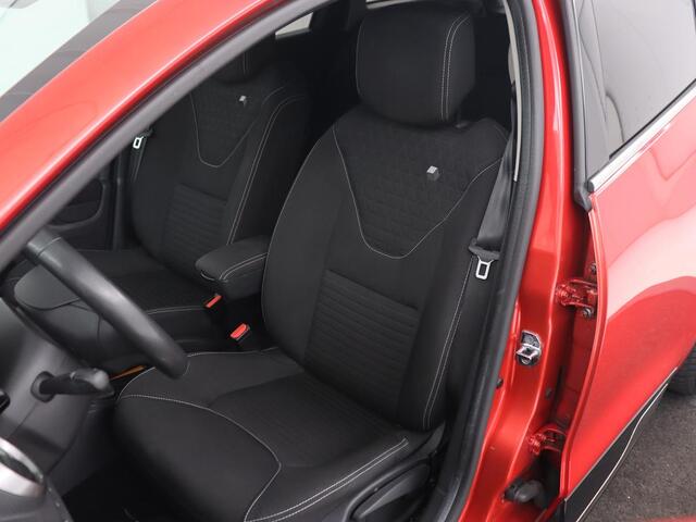 Renault CLIO 0.9 TCe Limited | Navigatie | Climate control | Parkeerhulp | Cruise control | Bluetooth | Getint glas