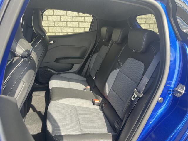 Renault CLIO 1.6 E-Tech Full Hybrid 145 Techno | Apple CarPlay / Android Auto | 360° Camera | All-Season banden | Climate Control |