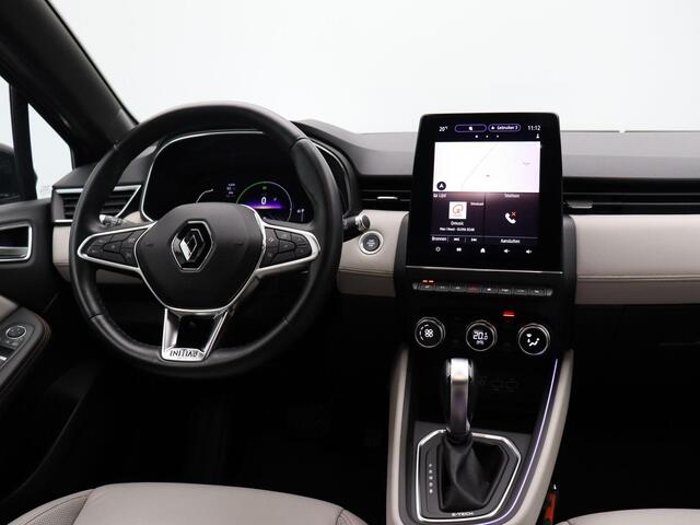 Renault CLIO 1.6 E-Tech Hybrid 140 Initiale Paris | Lederen interieur | BOSE | Trekhaak | Stoel-Stuur Verwarming |