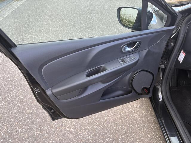 Renault CLIO 0.9 TCe Life / AIRCO / NAVI / 5-DEURS / 103dkm!
