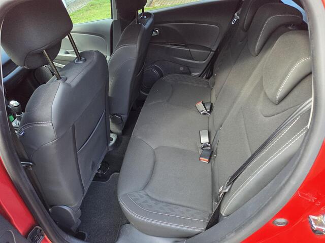 Renault CLIO Estate 0.9 TCe Limited / 1e Eigenaar / Dealer Onderhouden / Navigatie / Apple Carplay / Android auto / Lichtmetalen Velgen / Parkeersensoren / Cruise Control /