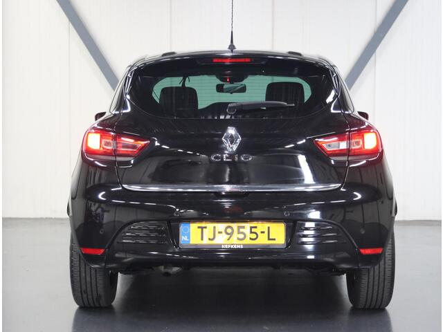 Renault CLIO 90PK TCe Limited | 2de eigenaar | Radio/DAB | 16"LMV | Armsteun | Navigatie | LED | Airco | Isofix | Privacy Glass | Parkeersensoren | NL AUTO! |