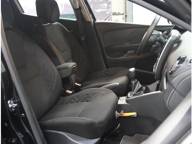 Renault CLIO 90PK TCe Limited | 2de eigenaar | Radio/DAB | 16"LMV | Armsteun | Navigatie | LED | Airco | Isofix | Privacy Glass | Parkeersensoren | NL AUTO! |