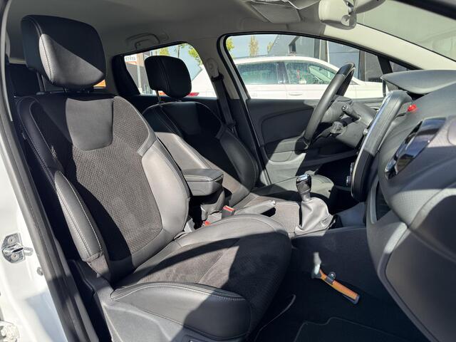 Renault CLIO Estate 0.9 TCe Intens NL-Auto, Véél Opties! | Trekhaak | Navigatie | Camera | Stoelverwarming | Armsteun Voor | LED Koplampen | Rijklaarprijs!