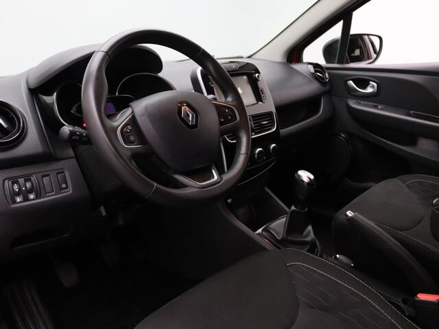 Renault CLIO Estate TCe 90pk Limited Airco | Cruise | Carplay | Parkeersens. achter