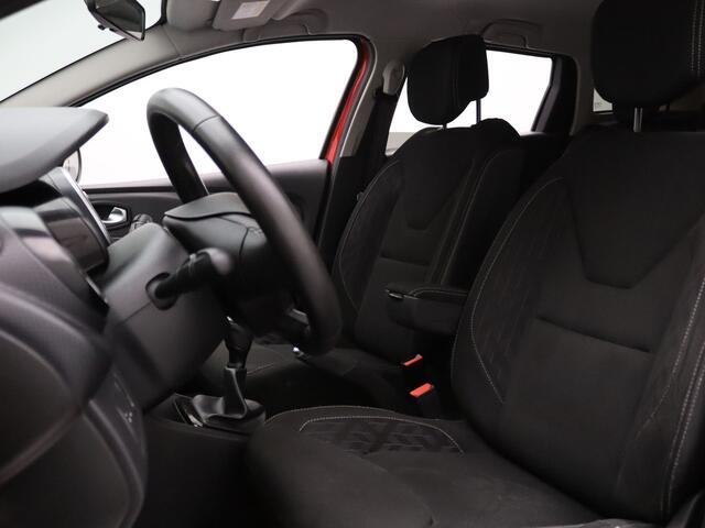 Renault CLIO Estate TCe 90pk Limited Airco | Cruise | Carplay | Parkeersens. achter