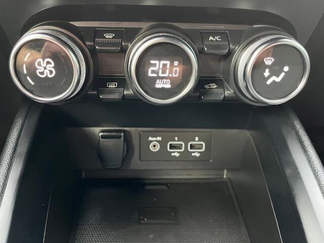 Renault CLIO 1.0 TCe Intens Carplay clima Led
