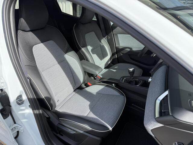 Renault CLIO 1.0 TCe 90 GPF techno | Pack Winter | weinig km's | tijdelijk gratis Top Afleverpakket twv Eur 695