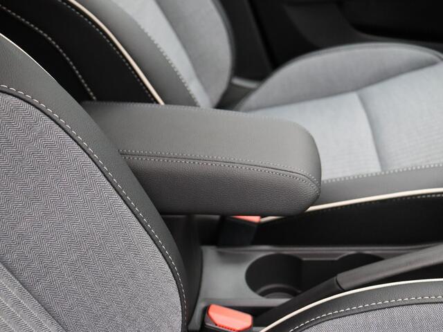 Renault CLIO E-Tech Full Hybrid 145pk techno | 17" lichtmetalen velgen | Chromen accenten |