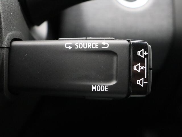 Renault CLIO E-Tech Full Hybrid 145pk evolution | 16" Lichtmetalen velgen | Getint glas | Achteruitrijcamera |