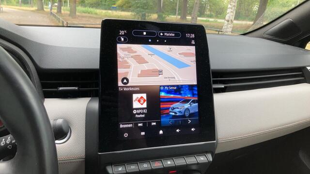 Renault CLIO 1.6 E-Tech Hybrid 140 Initiale Paris | Leder | Navigatie | 17" lichtmetalen velgen | Eerste eigenaar |