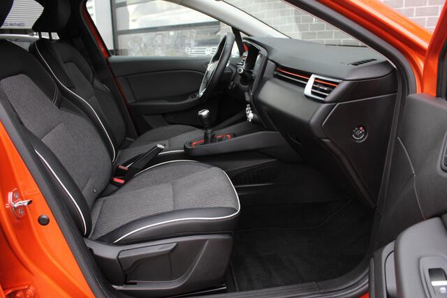 Renault CLIO 1.0 TCe Initiale Paris / Carplay / Camera / Keyless