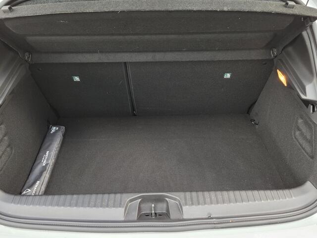 Renault CLIO 1.6 E-Tech Hybrid 145 Techno | Dealer Onderhouden | Zwart Dak | Navi+Camera