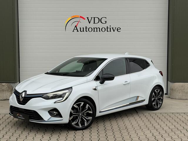 Renault CLIO 1.6 E-Tech Hybrid 140 First Edition / Clima / Camera / Navigatie / 17" LM velgen / Trekhaak
