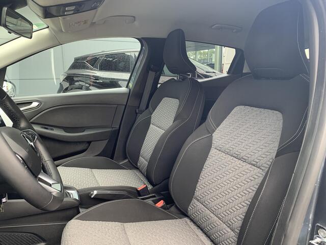 Renault CLIO 1.6 E-Tech Hybrid 140 Zen | Limited | Lane Assist | Cruise Control