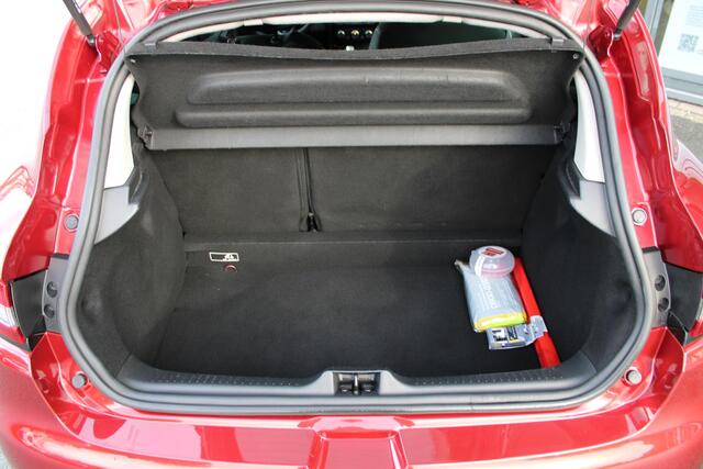 Renault CLIO 0.9 TCe Limited | NAVIGATIE | PARKEERSENSOREN | AIRCONDITIONING | CRUISE CONTROL | APPLE CARPLAY