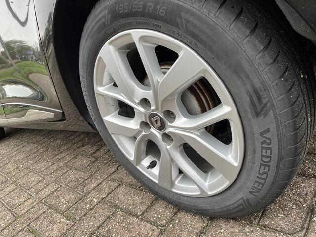 Renault CLIO 0.9 TCe Limited Navi Pdc Lmv Blutooth Nap