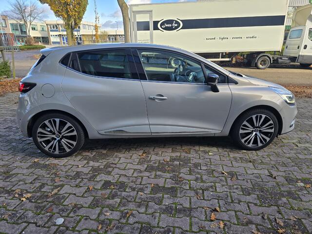 Renault CLIO 1.2 INITIALE PARIS AUTOMAAT PANO LEER 120PK BOSE